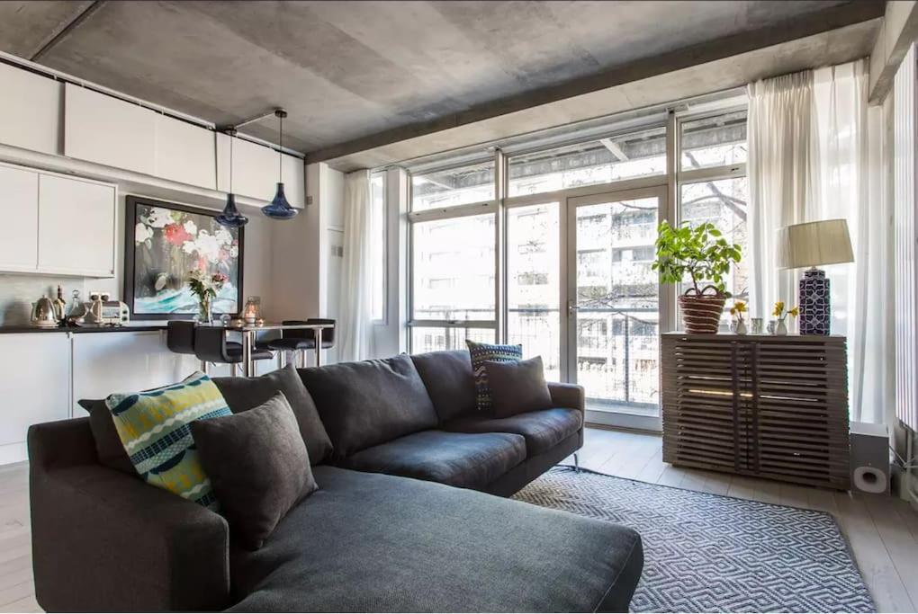 Canal-Side Apartment In Shoreditch Londýn Exteriér fotografie