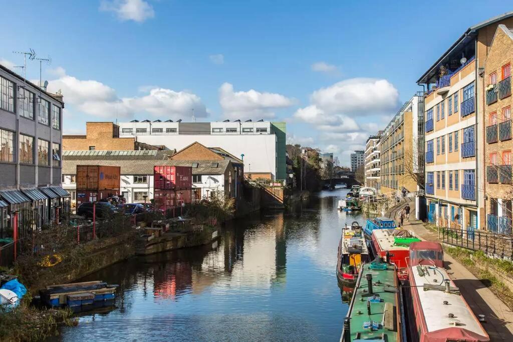 Canal-Side Apartment In Shoreditch Londýn Exteriér fotografie